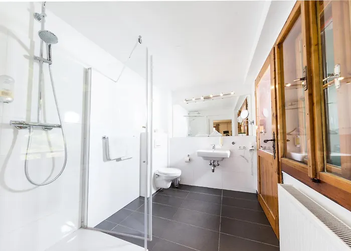 Alpenhaus Kesselfall, Near The Kitzsteinhorn Glacier 招待所 3*